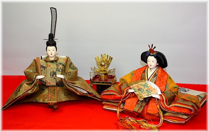  Император и Императрица, японские коллекционные куклы