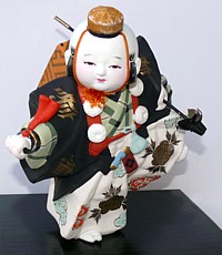 японская статуэтка Бэнкэй с копьем и четками, 1950-е гг.
