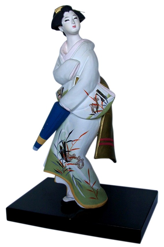 японская статуэтка из керамики Девушка с зонтиком, 1960-е гг.