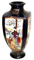 Японский антиквариат и интерьер. Фарфоровая ваза Сацума конца эпохи Эдо с росписью в виде красавиц в саду.