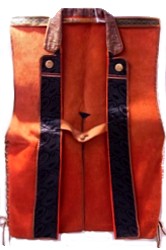 военная одежда самурая ДЗИНБАОРИ, кожа, шелковая парча, 1820-е гг.
